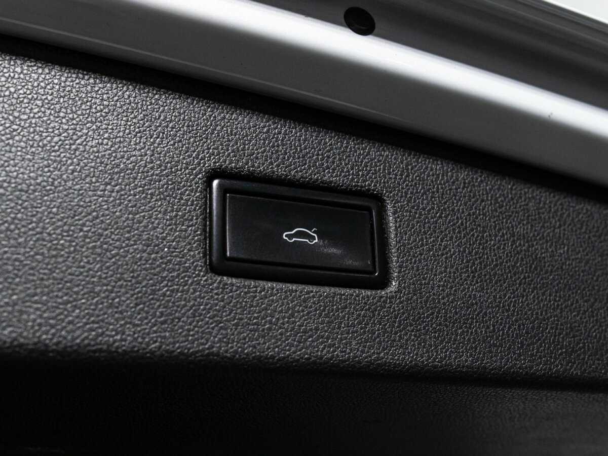 Купить Volkswagen Tiguan, 2019, 129 327 км, фото №16