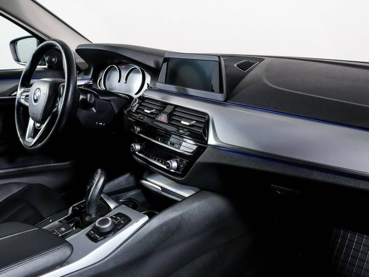 Купить BMW 5 серии 520d xDrive, 2018, 150 232 км, фото №4