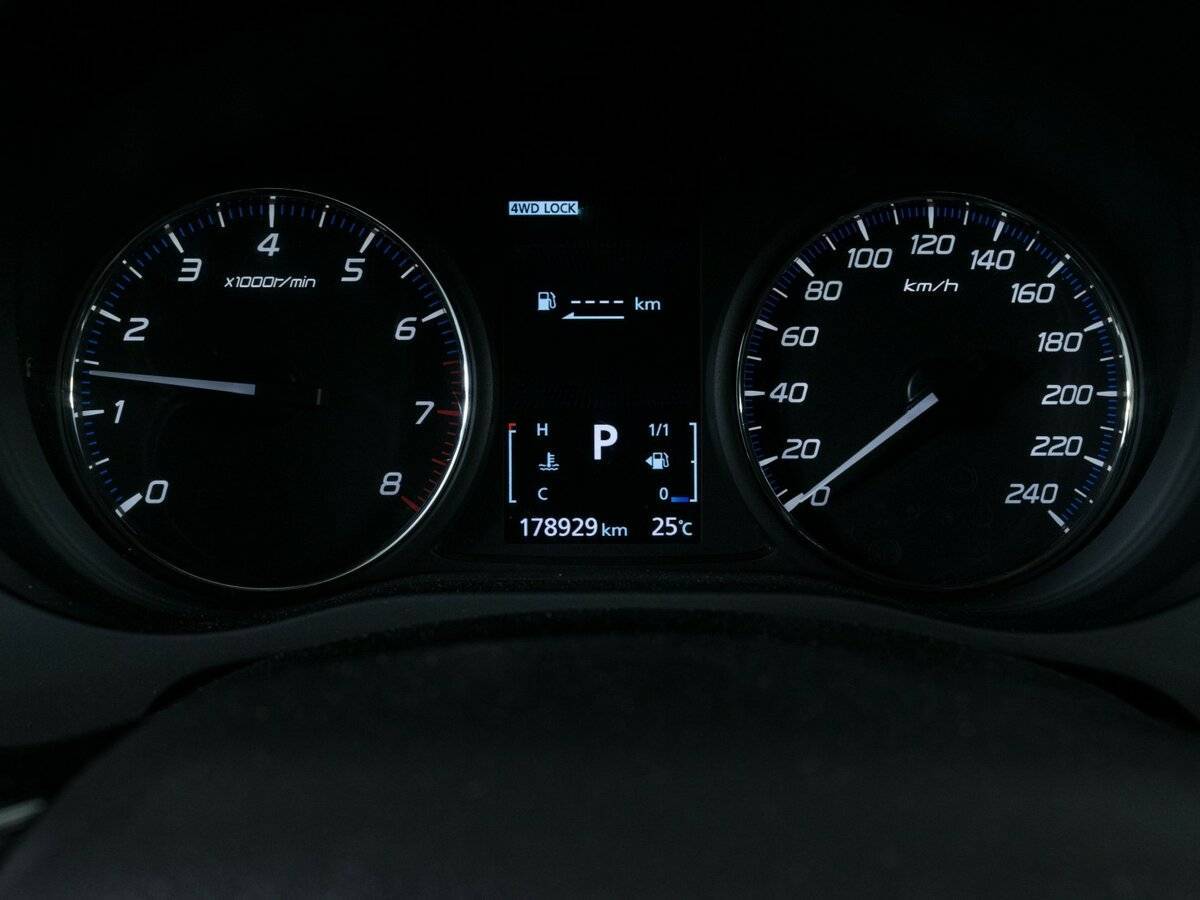 Купить Mitsubishi Outlander, 2016, 178 926 км, фото №13