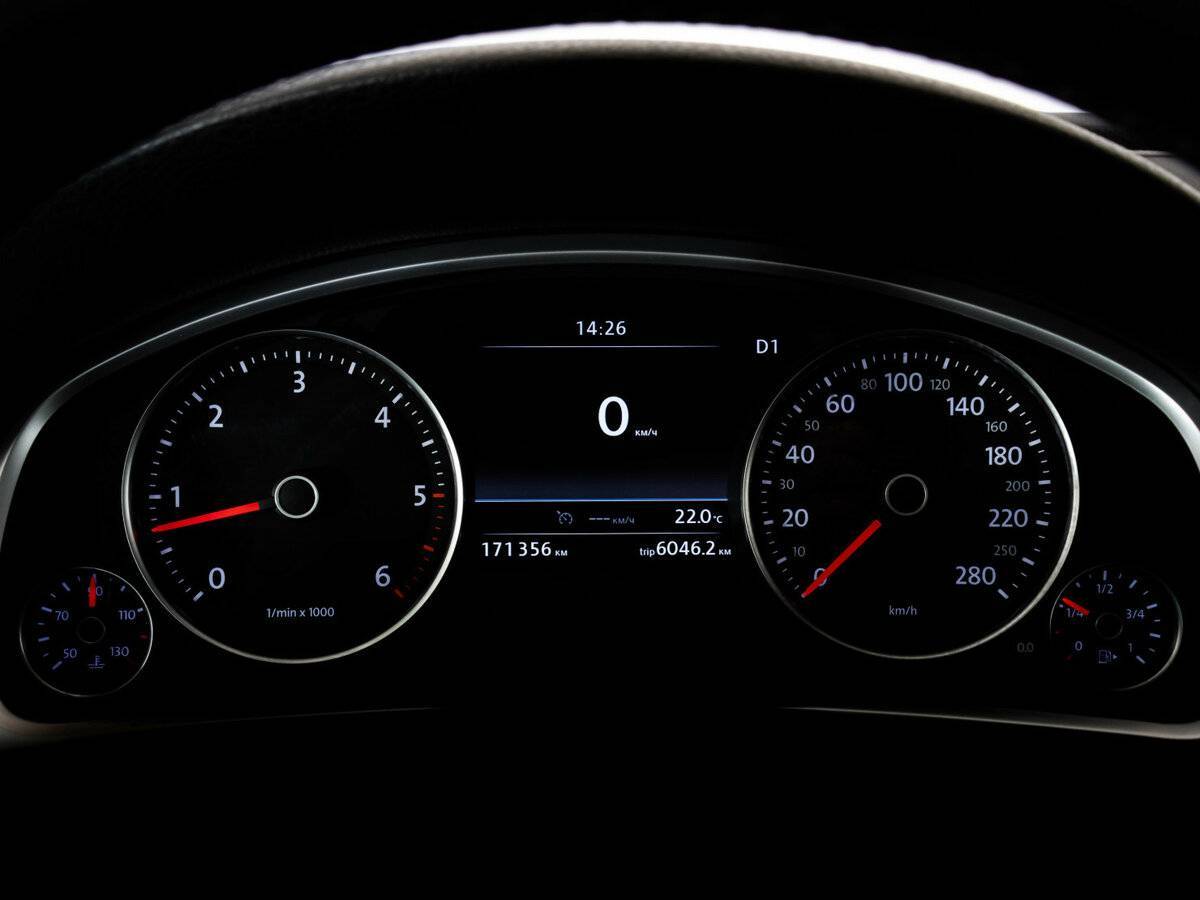 Купить Volkswagen Touareg, 2016, 177 353 км, фото №17