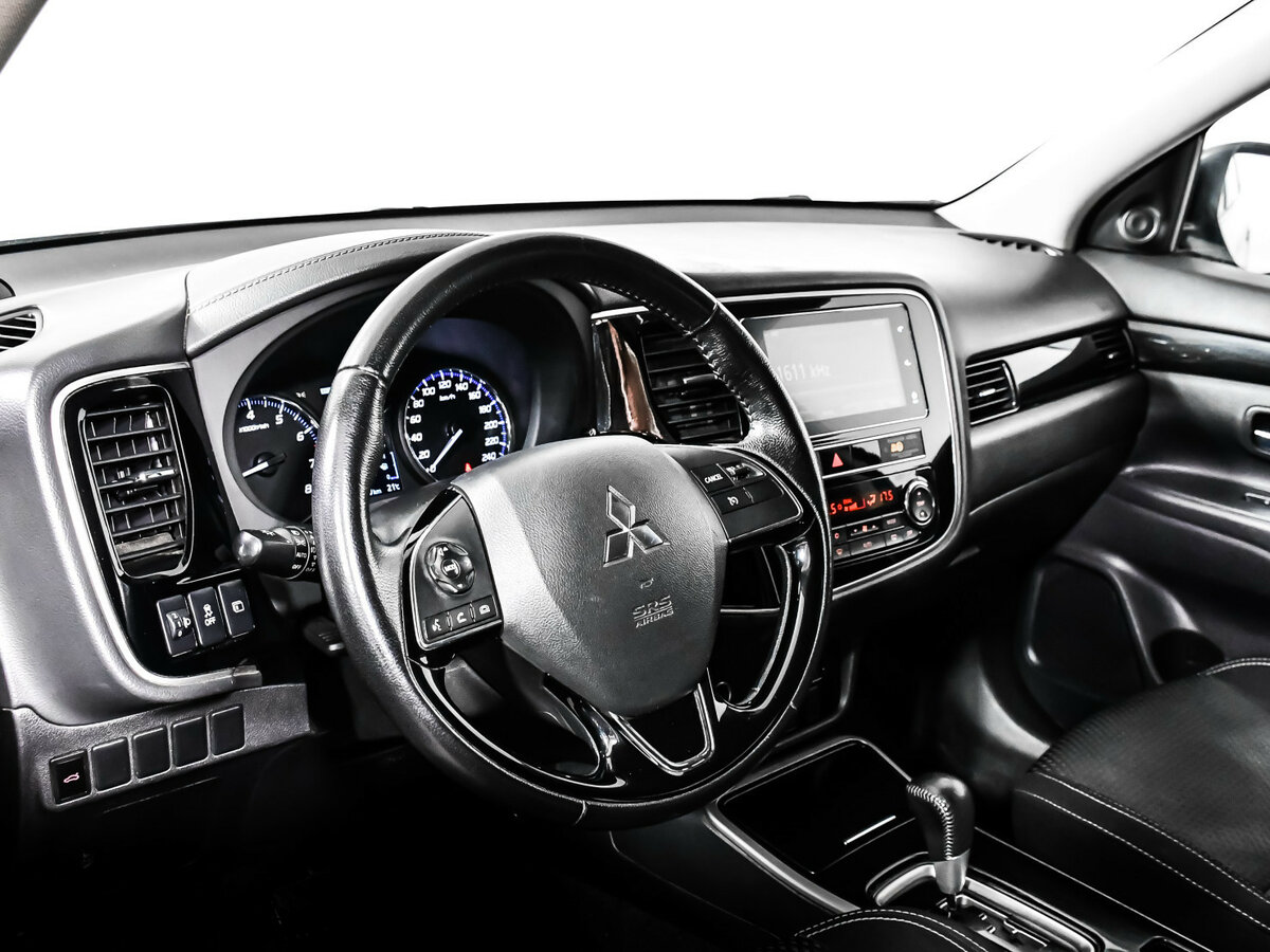 Купить Mitsubishi Outlander III Рестайлинг 3, 2018, 139 359 км, фото №10