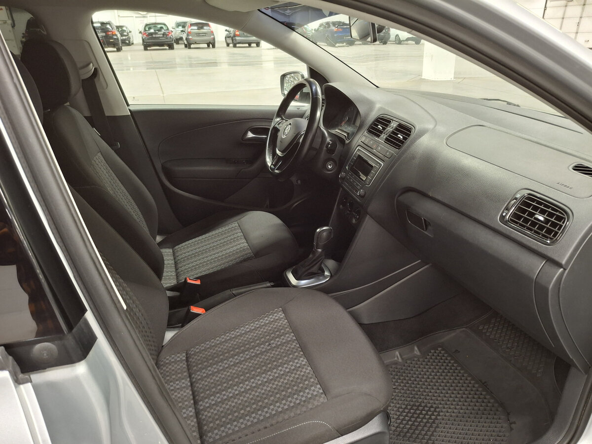 Купить Volkswagen Polo V Рестайлинг, 2016, 197 623 км, фото №11