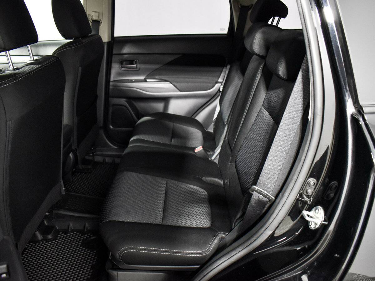 Купить Mitsubishi Outlander III Рестайлинг 2, 2018, 117 746 км, фото №9