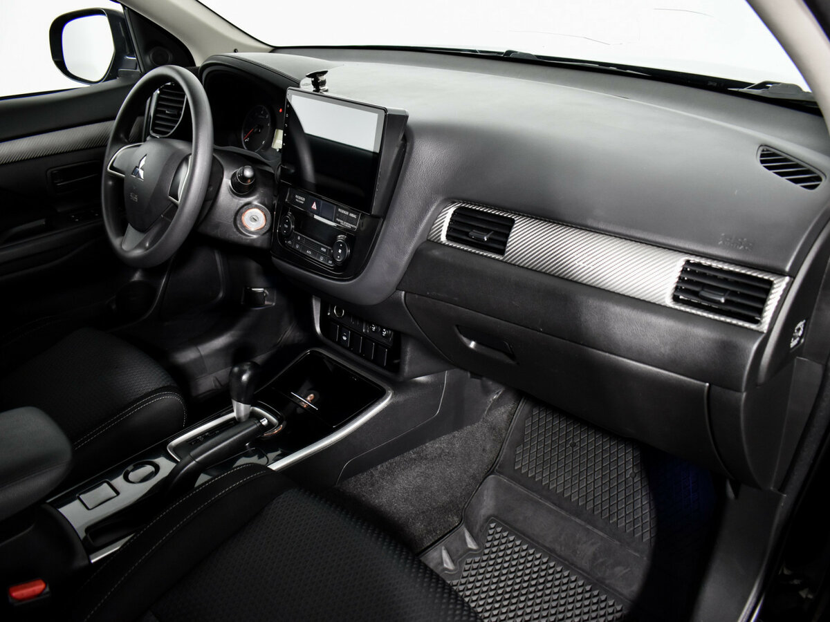 Купить Mitsubishi Outlander III Рестайлинг 2, 2018, 117 746 км, фото №10