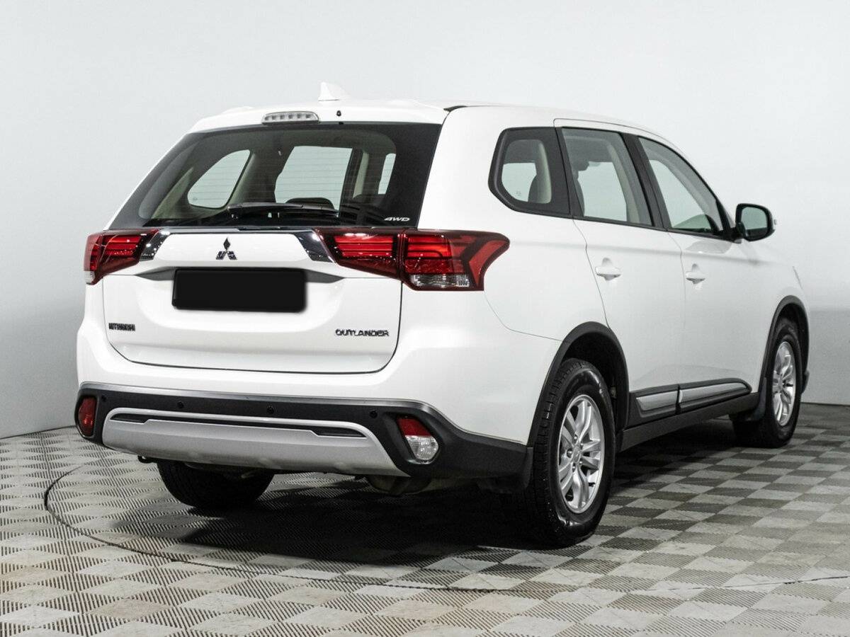 Купить Mitsubishi Outlander III Рестайлинг 3, 2019, 139 151 км, фото №4