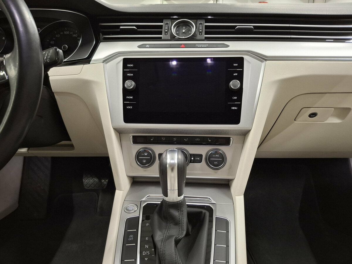 Купить Volkswagen Passat DSG6 B8, 2018, 199 240 км, фото №15