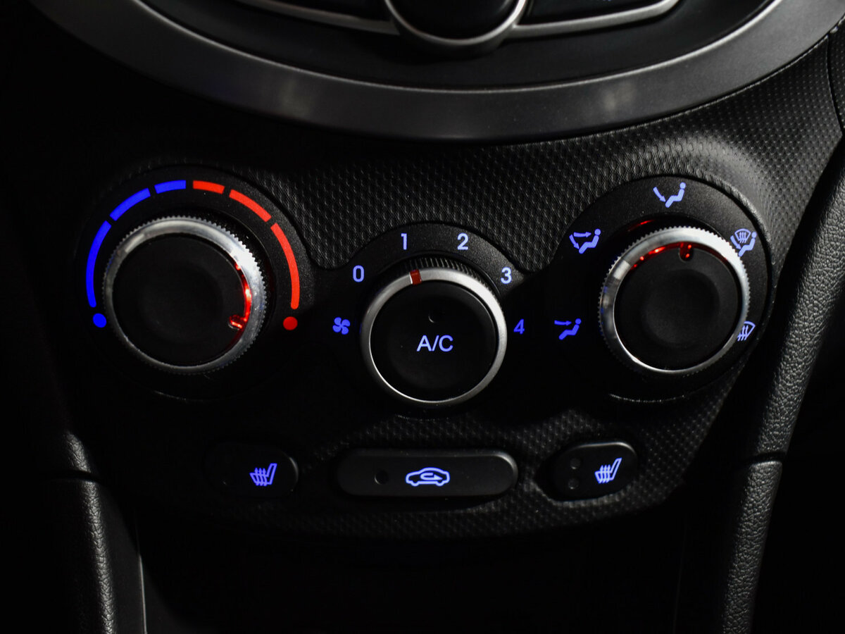 Купить Hyundai Solaris I, 2014, 238 000 км, фото №16