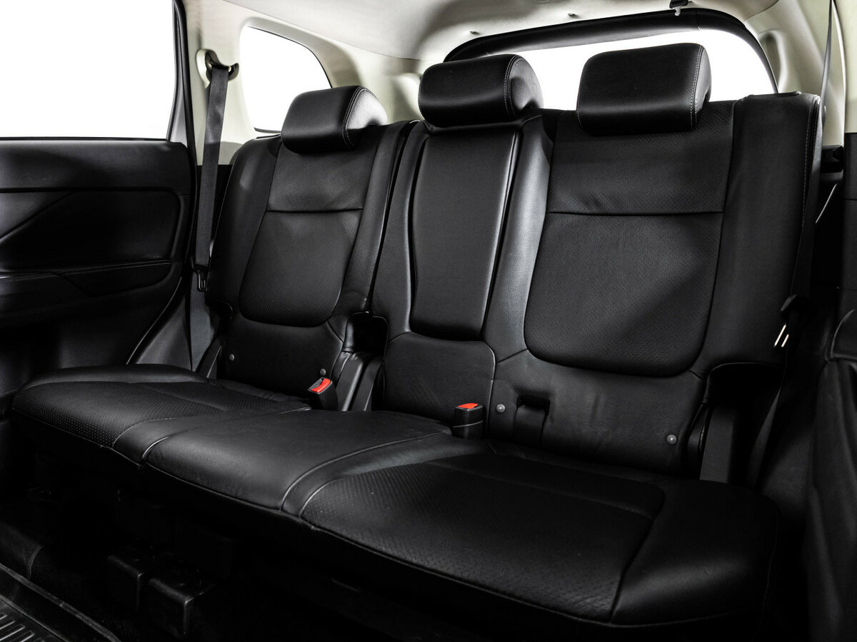 Купить Mitsubishi Outlander III Рестайлинг 2, 2016, 200 293 км, фото №18