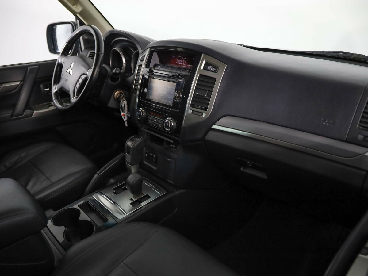 Купить Mitsubishi Pajero IV Рестайлинг 2, 2015, 157 000 км, фото №18