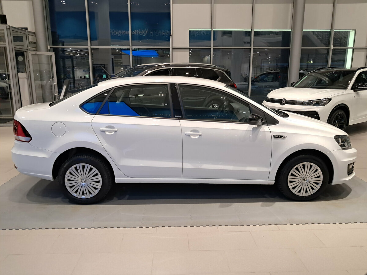 Купить Volkswagen Polo V Рестайлинг, 2017, 41 987 км, фото №4